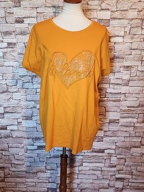 New Collection Heart Embellished Short Sleeves